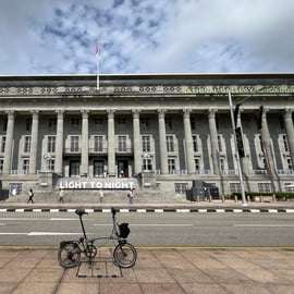 Tour de bicicleta Brompton em Singapura a partir do Rail Corridor, com comida!