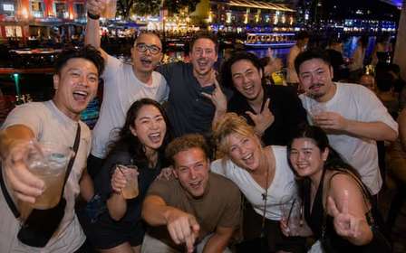 Singapore Pub Crawl - Diverte-te como um local