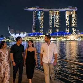 Singapura: Excursão Noturna Guiada com Cruzeiro Fluvial e Espetáculo de Luzes