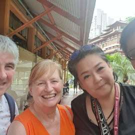 Passeio pelo património de Chinatown e degustação de comida de rua (grupo pequeno)
