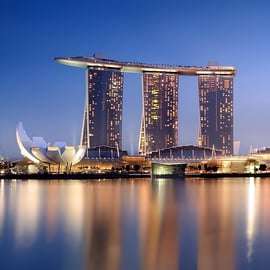 Singapura: Excursão Turística Noturna Guiada com Cruzeiro Fluvial