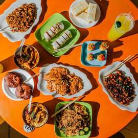 Singapore Stories Food Tour with 12+ Tastings