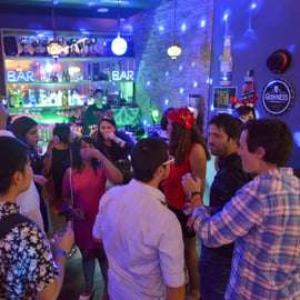 Singapore Pub Crawl - Diverte-te como um local