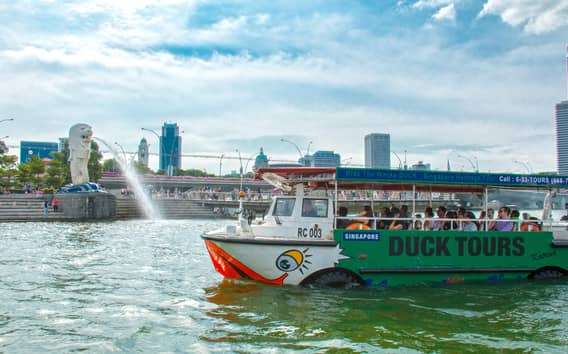 Singapura: Tour guiado na cidade num barco anfíbio