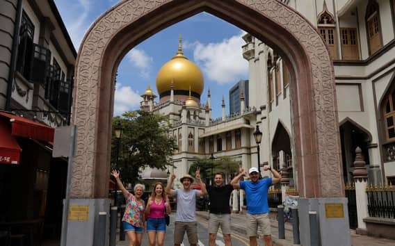 Passeio a pé de 4 horas por Chinatown, Little India e Arab Street