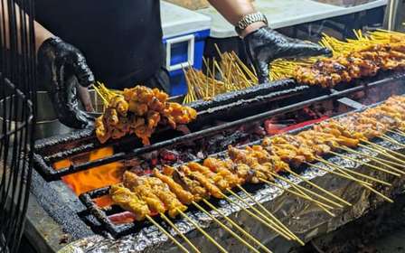 Excursão de comida de rua de Singapura com um ex-chef (mais de 12 degustações)
