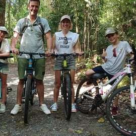 Aventura na trilha de bicicleta de Ubin